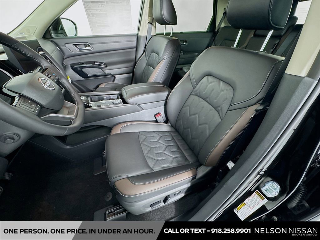 New 2026 Nissan Pathfinder Platinum image 21