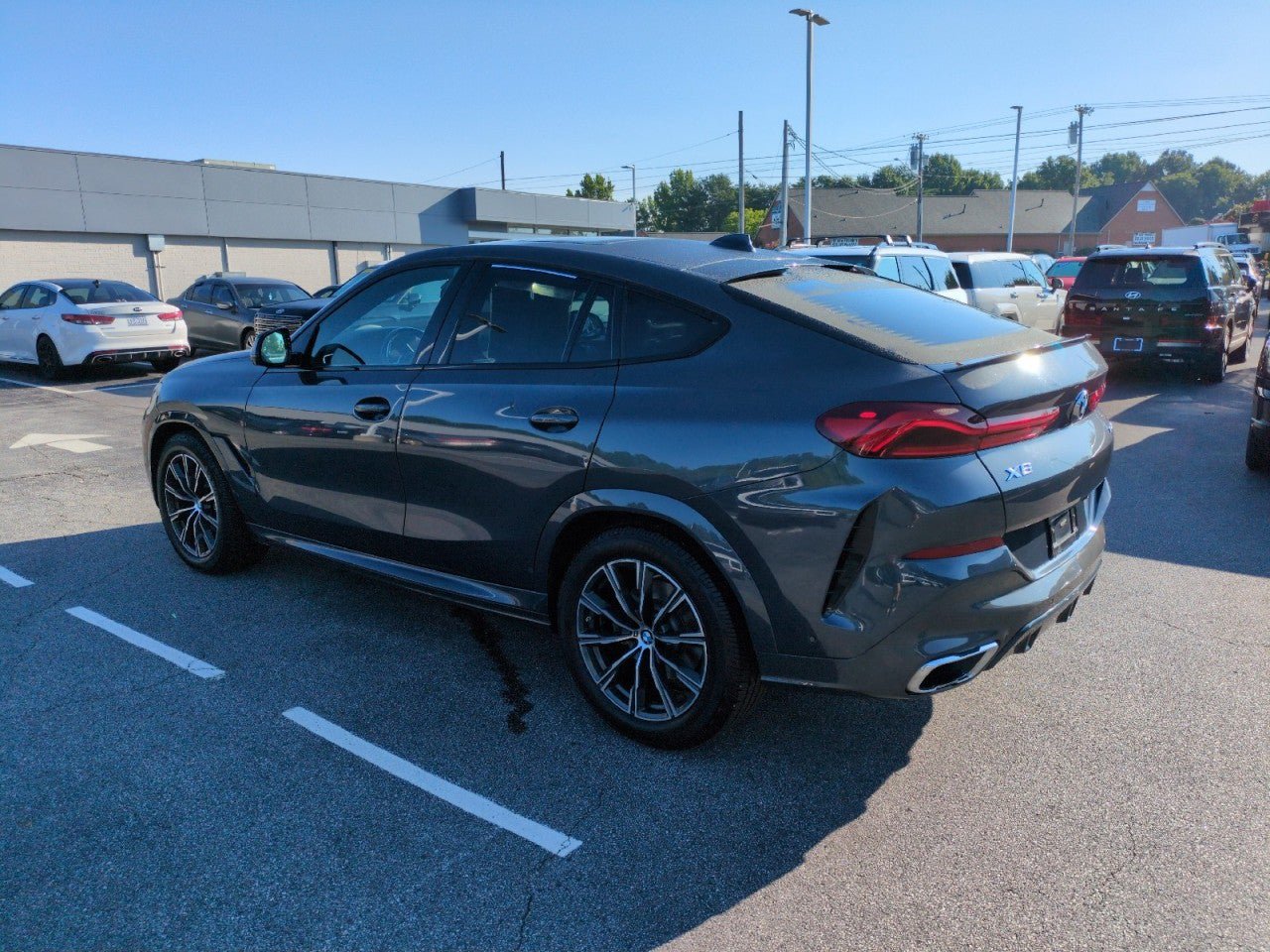 Used 2021 BMW X6 xDrive40i AWD/4WD image 5