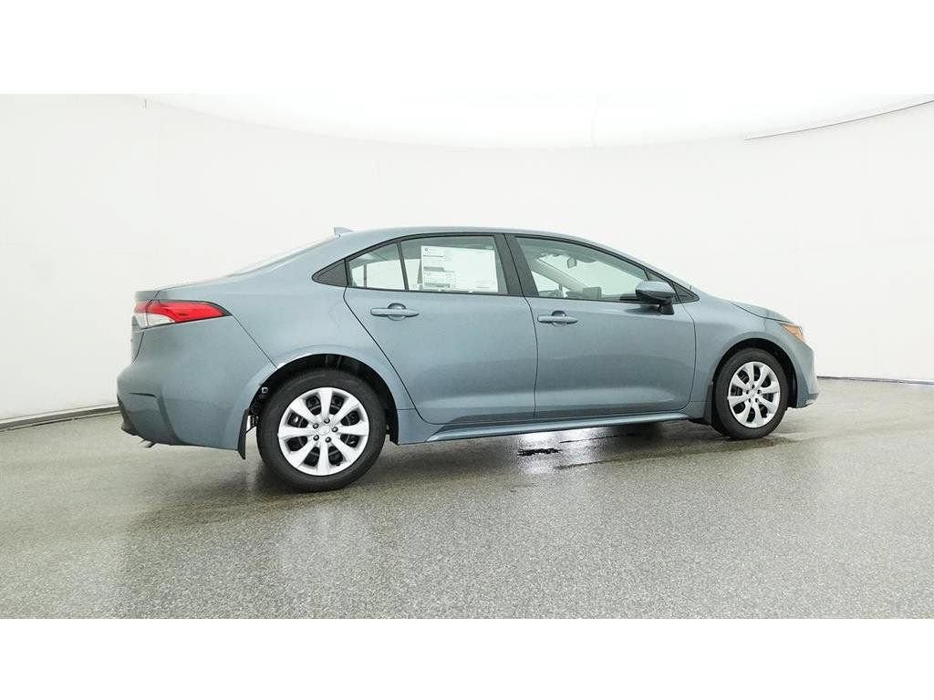 Used 2025 Toyota Corolla LE FWD image 31