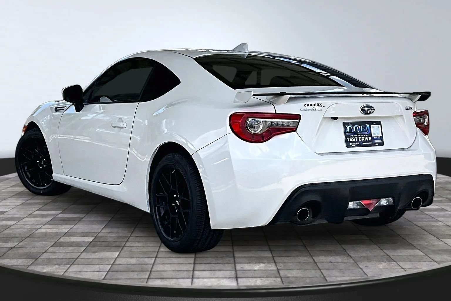 Used 2018 Subaru BRZ Premium w/ Popular Package #1 RWD image 4