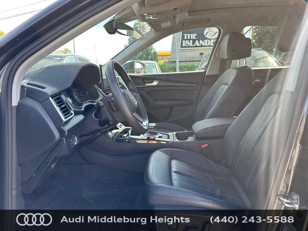 Used 2023 Audi Q5 2.0T Premium w/ Convenience Package AWD/4WD image 12