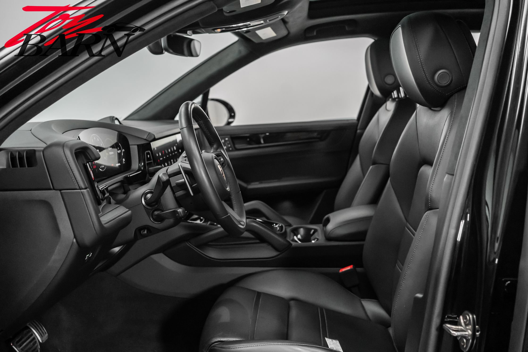 Used 2025 Porsche Cayenne GTS image 26