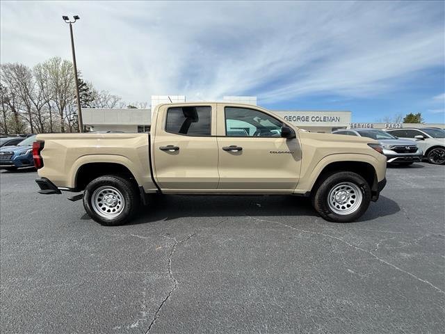 Used 2023 Chevrolet Colorado W/T image 3