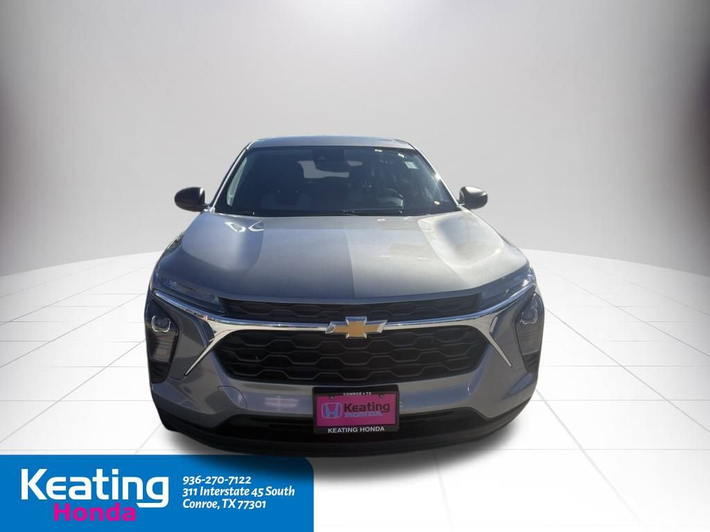 Used 2024 Chevrolet Trax LS image 3