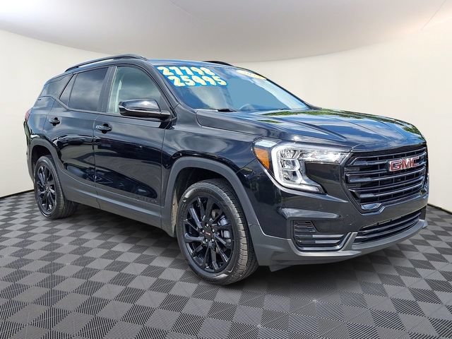 Used 2023 GMC Terrain SLE w/ Driver Convenience Package AWD/4WD image 1