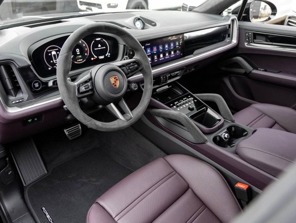 New 2026 Porsche Cayenne S image 4