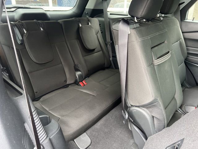 Used 2024 Ford Explorer XLT image 15