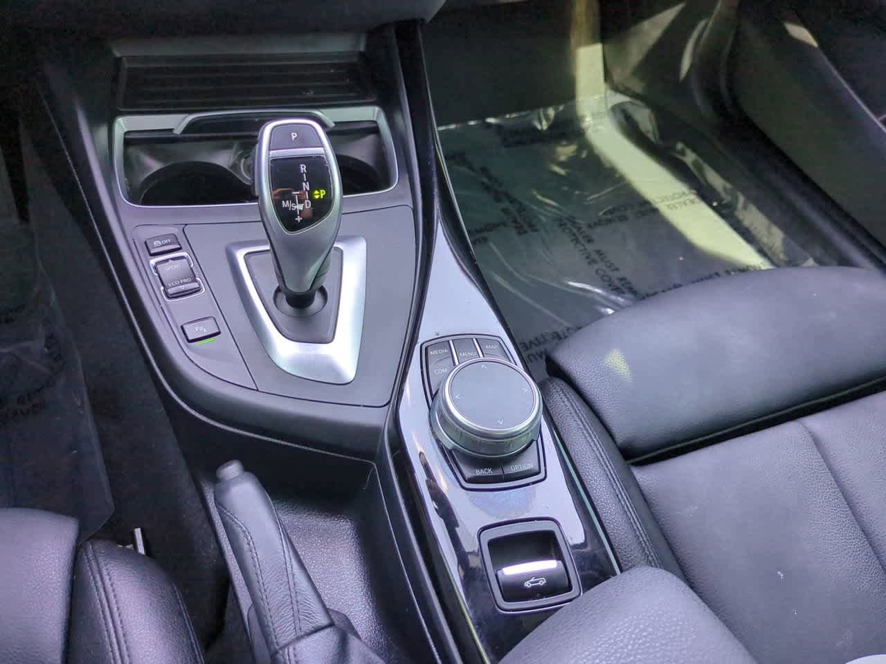 Used 2020 BMW 230i xDrive Convertible AWD/4WD image 17