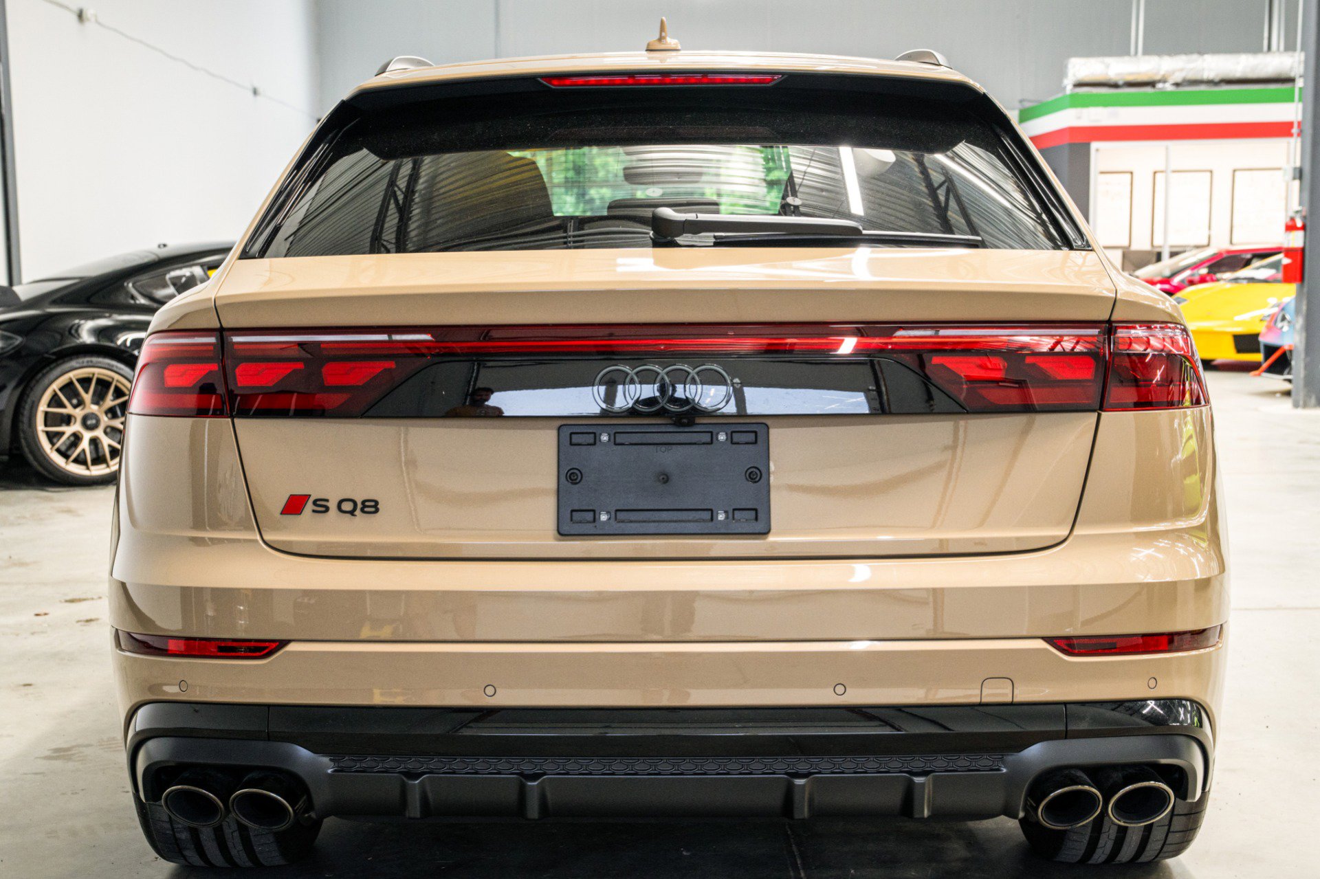 Used 2024 Audi SQ8 Prestige AWD/4WD image 7