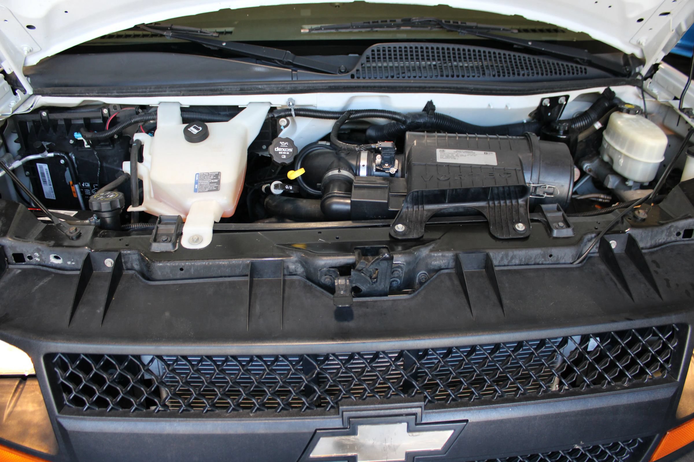 Used 2017 Chevrolet Express 2500 Extended RWD image 27