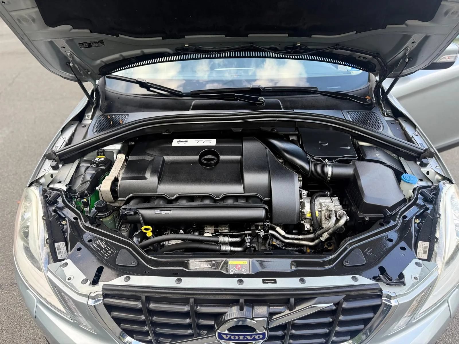 Used 2012 Volvo XC60 T6 AWD/4WD image 28