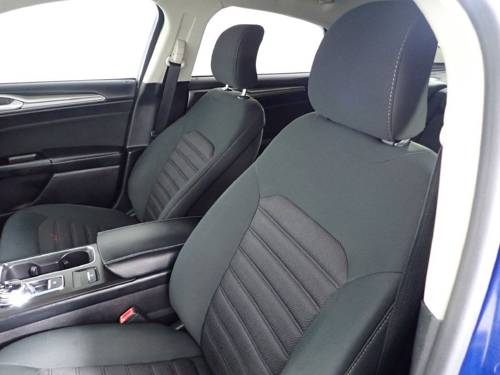 Used 2017 Ford Fusion SE w/ Fusion SE Technology Package FWD image 20