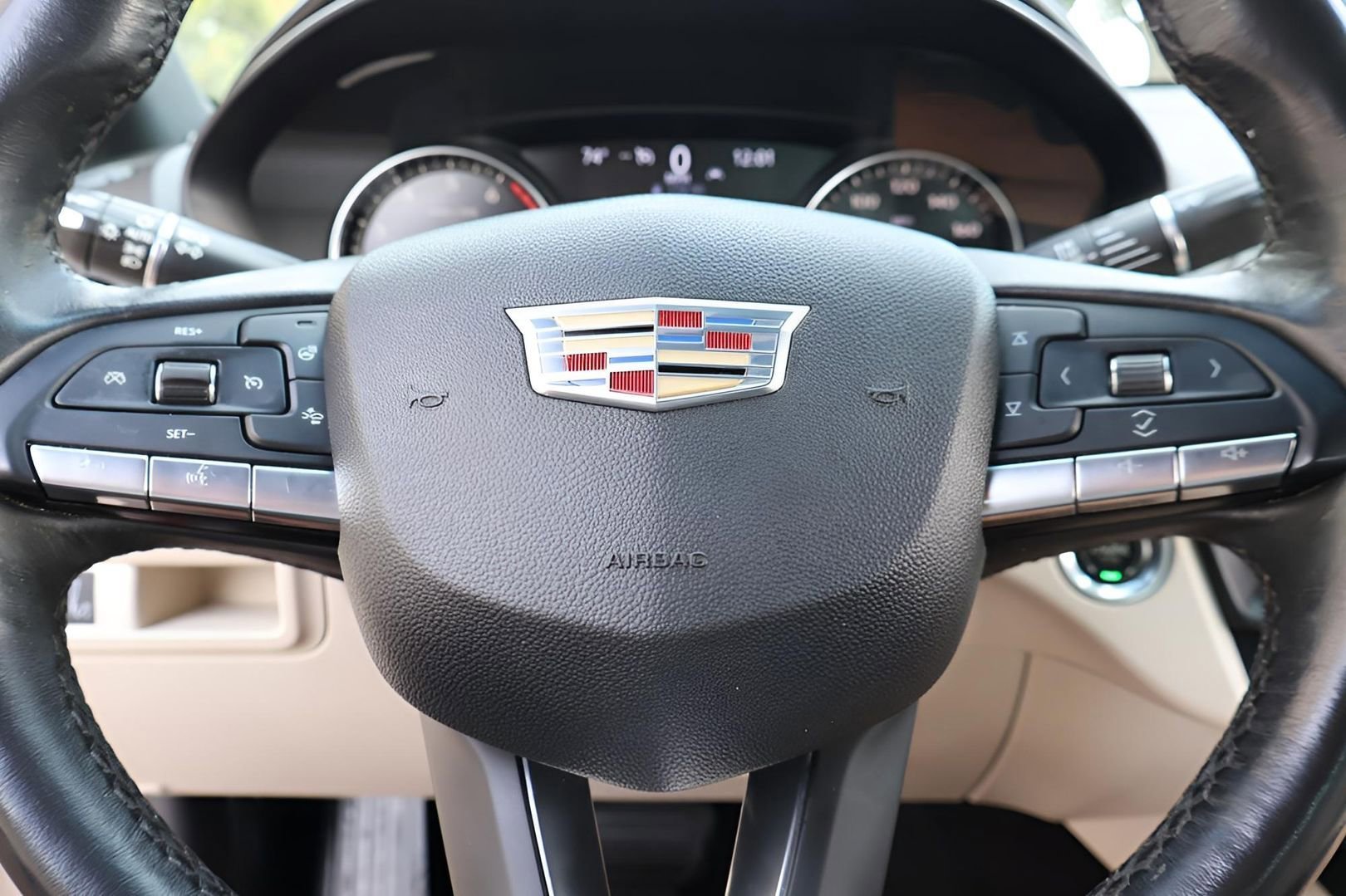 Used 2023 Cadillac CT4 Luxury w/ Cold Weather Package image 19