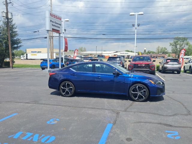 Certified 2023 Nissan Altima 2.5 SR FWD image 4