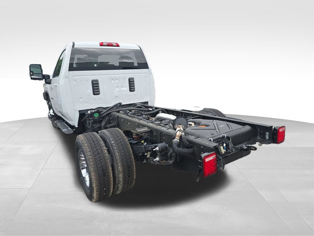 New 2026 Chevrolet Silverado 3500 LT w/ Convenience Package AWD/4WD image 9
