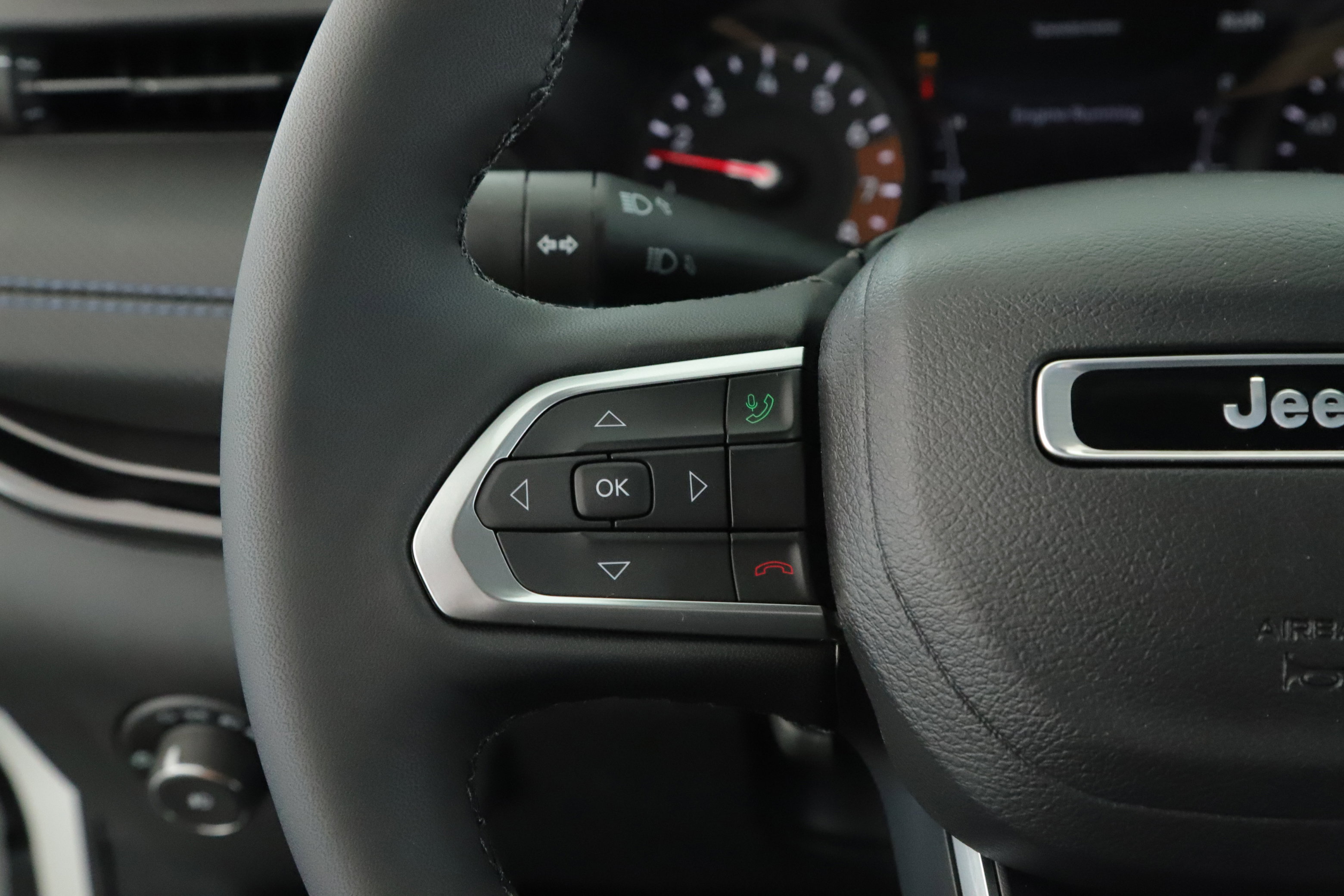 New 2026 Jeep Compass Limited image 9