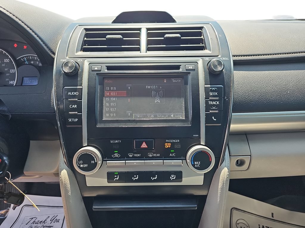 Used 2014 Toyota Camry LE FWD image 21