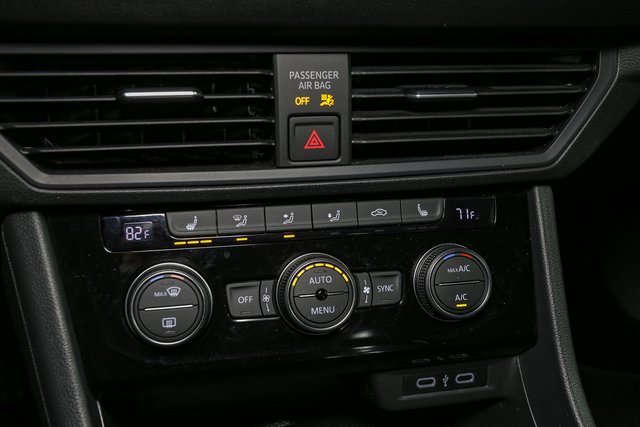 Used 2023 Volkswagen Jetta SE image 25