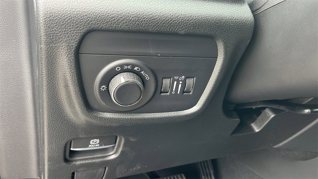 New 2025 Jeep Grand Cherokee L Altitude image 13