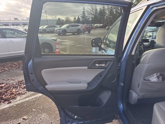 Used 2015 Subaru Forester 2.5i Limited image 11