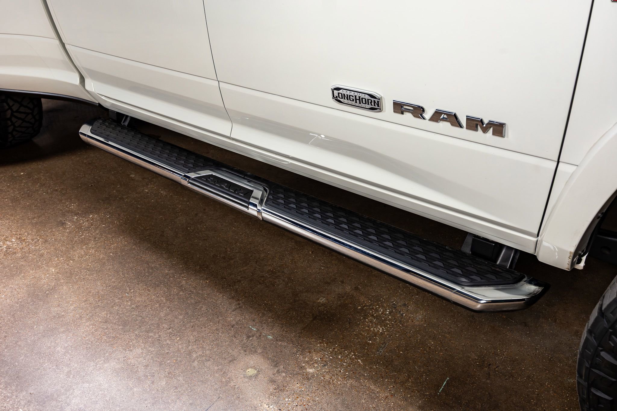 Used 2020 RAM 3500 Limited image 13