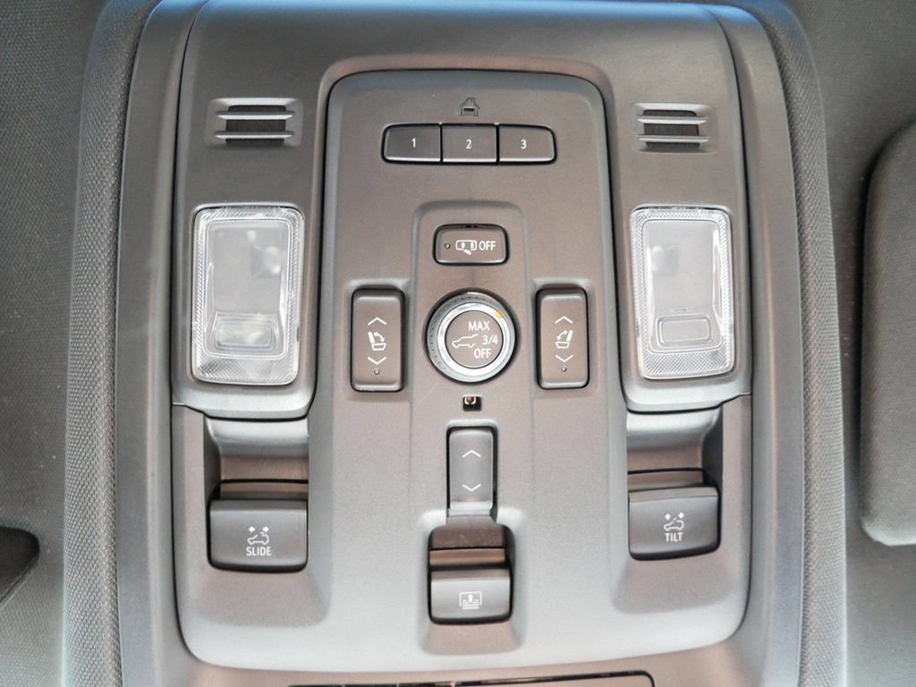 Used 2023 GMC Yukon XL AT4 w/ AT4 Premium Plus Package AWD/4WD image 26