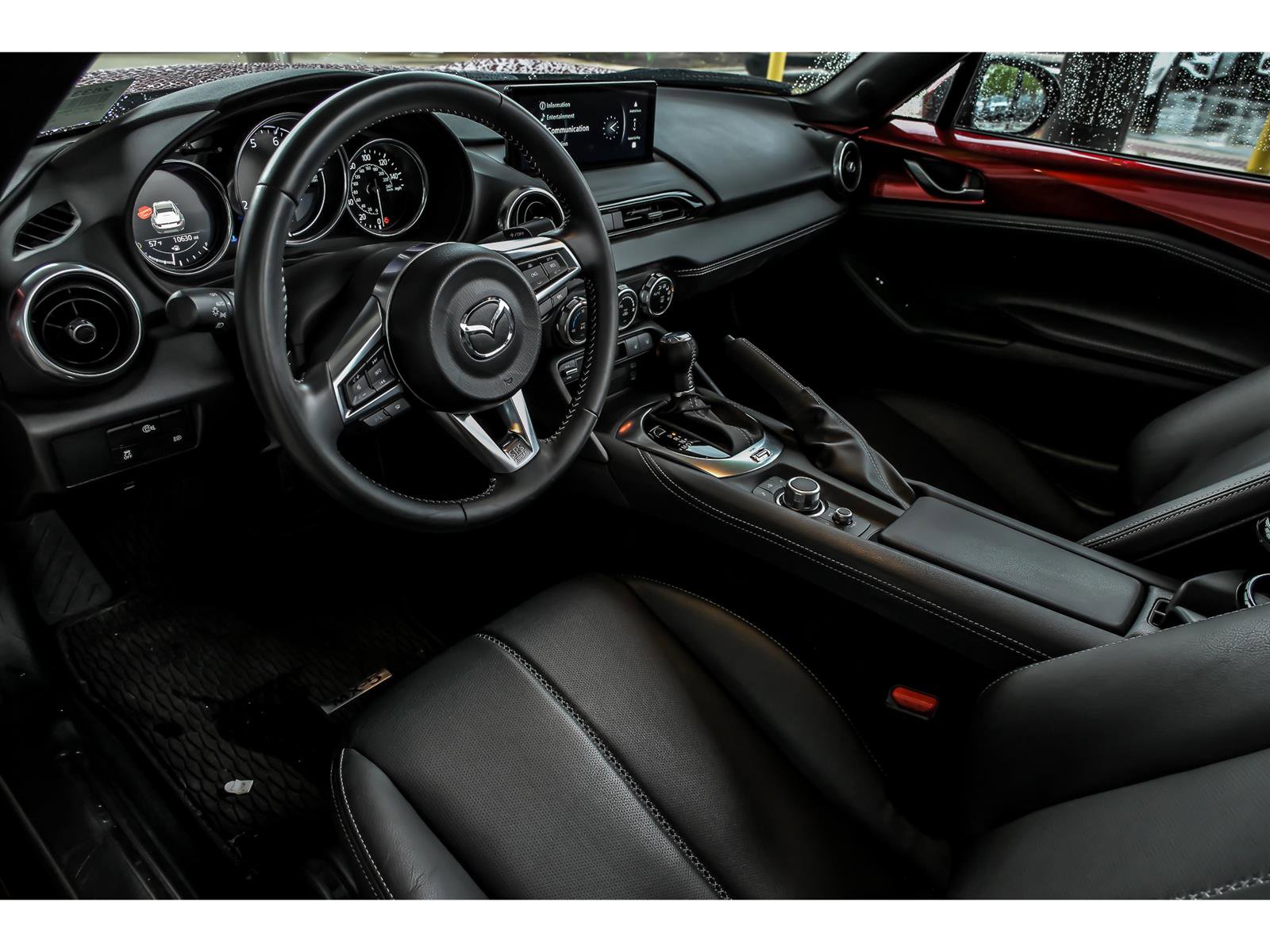 Used 2024 MAZDA MX-5 Miata RF Grand Touring RWD image 10