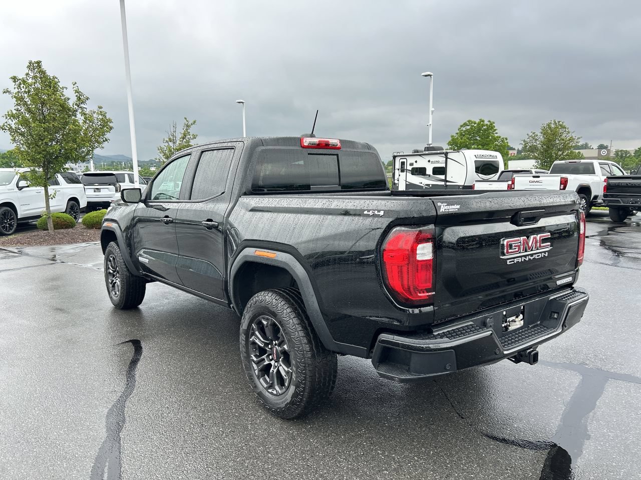 Used 2025 GMC Canyon Elevation AWD/4WD image 5