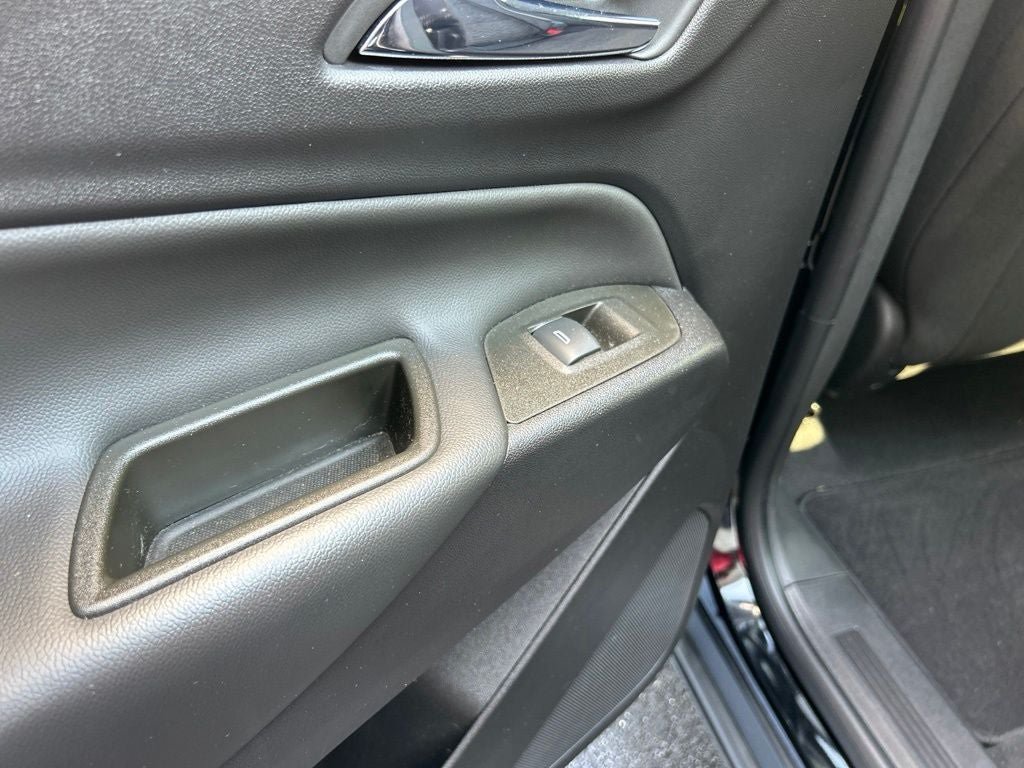 Used 2023 Chevrolet Equinox LT AWD/4WD image 24