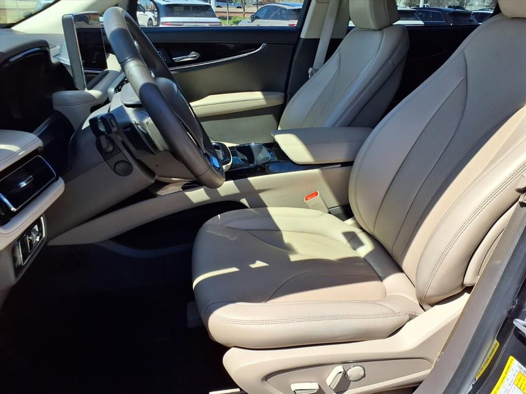 Used 2023 Lincoln Nautilus Reserve w/ Luxury Package image 23