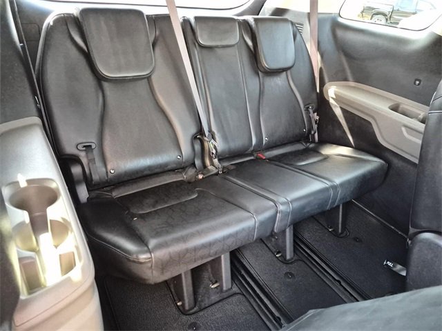 Used 2025 Kia Carnival image 16