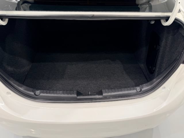 Used 2015 MAZDA MAZDA3 i SV FWD image 30