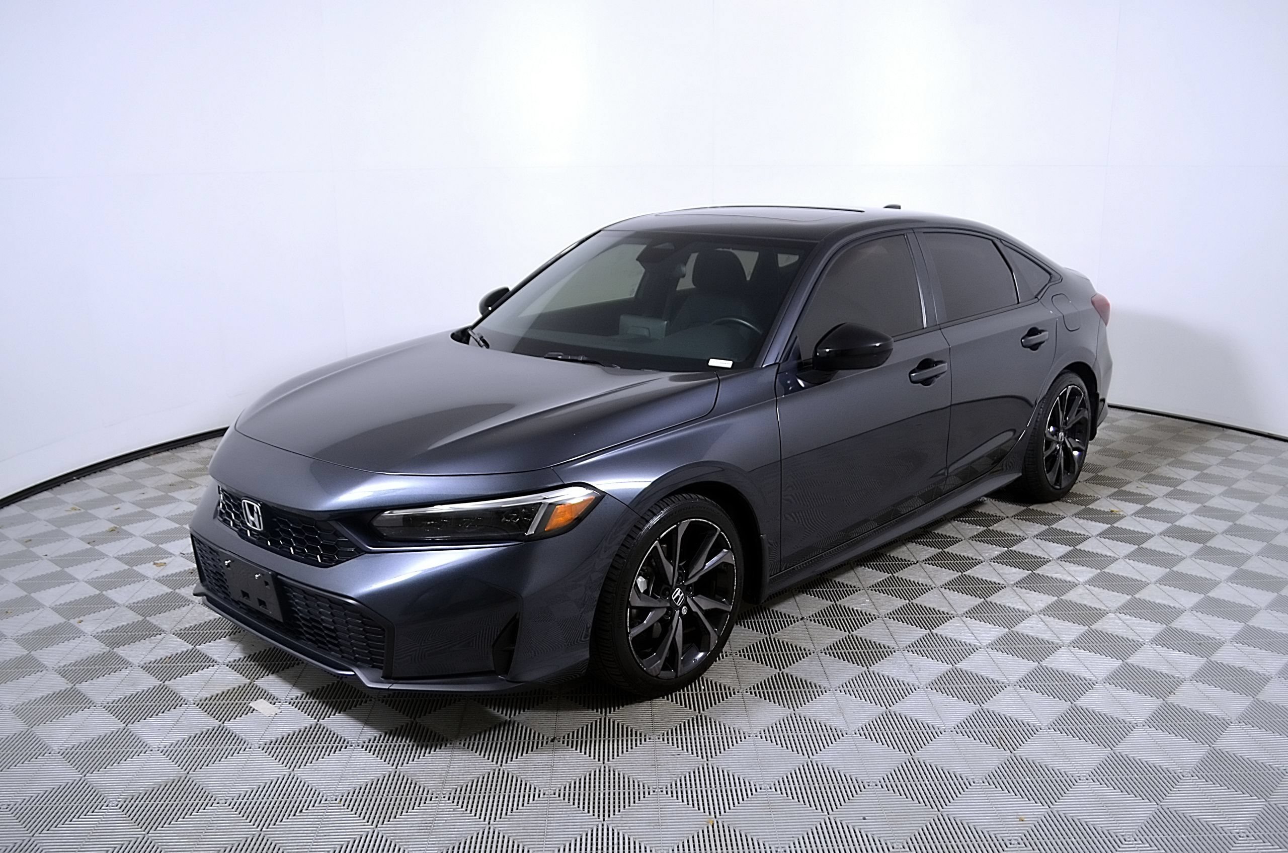 Used 2025 Honda Civic Sport image 3