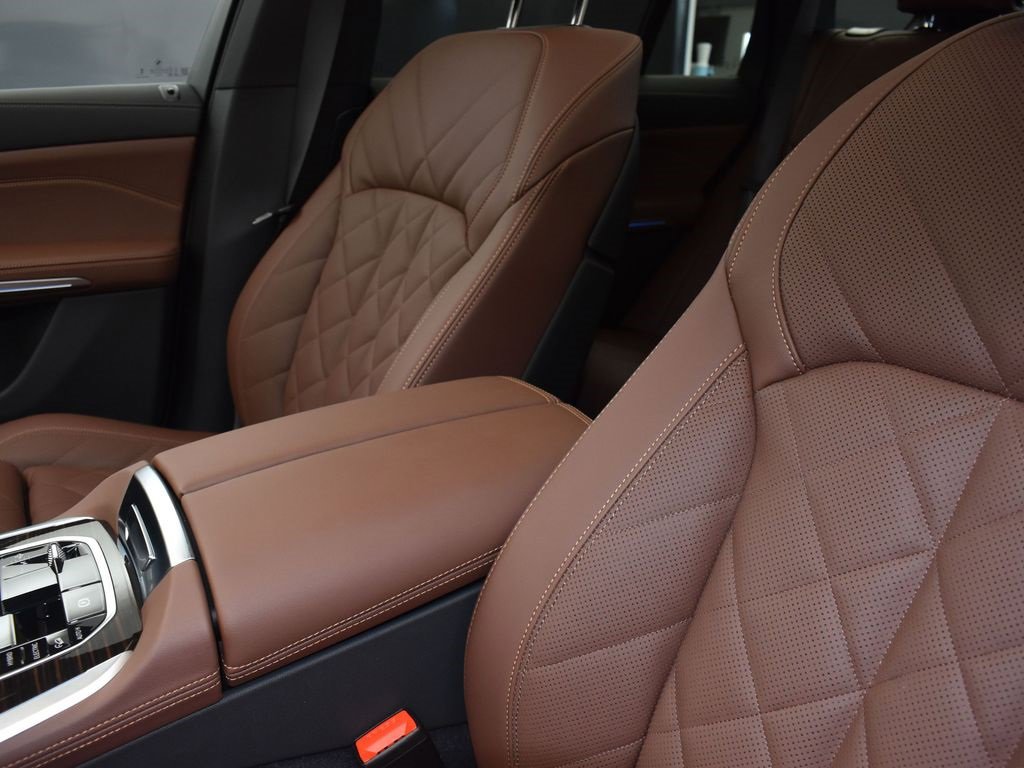 New 2026 BMW X5 xDrive50e image 14