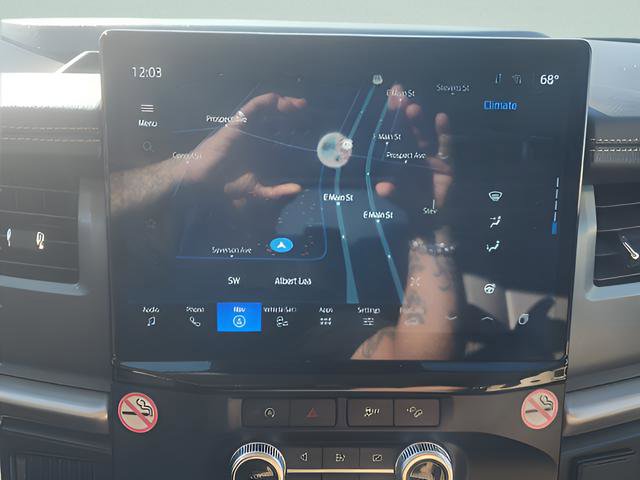 Used 2024 Ford Expedition XLT image 15