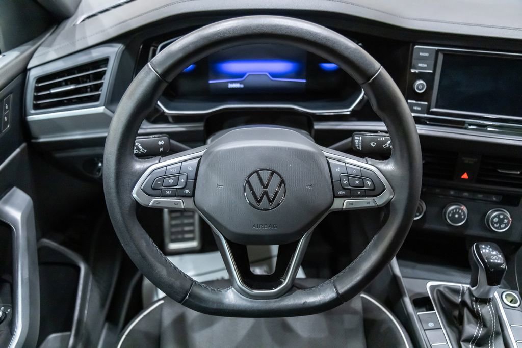 Used 2024 Volkswagen Jetta Sport image 14