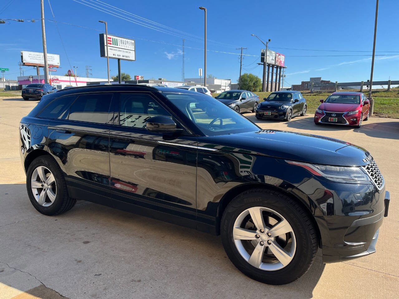 Used 2018 Land Rover Range Rover Velar S image 6