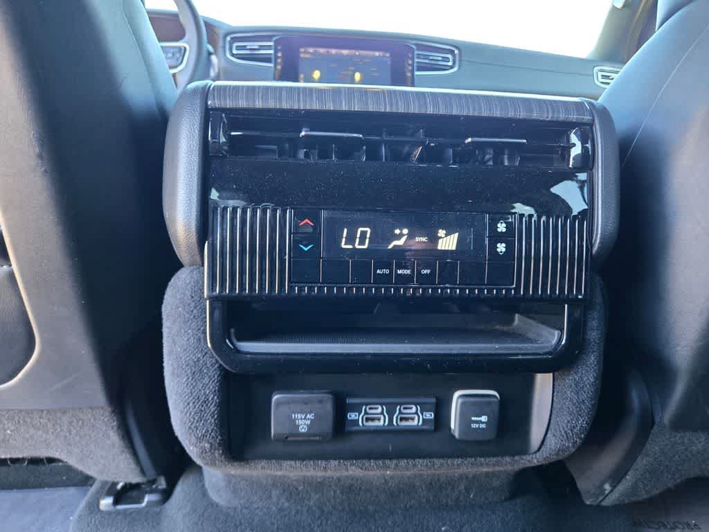 Used 2023 Jeep Wagoneer L Series II AWD/4WD image 13