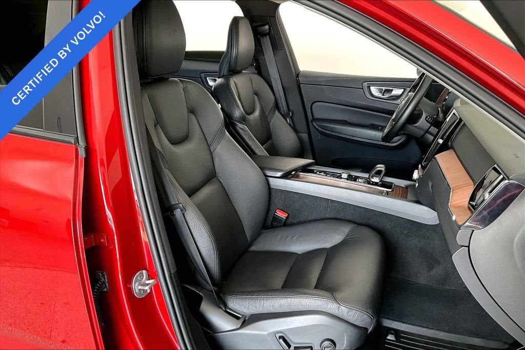 Certified 2024 Volvo XC60 B5 Plus w/ Protection Package Premier AWD/4WD image 8