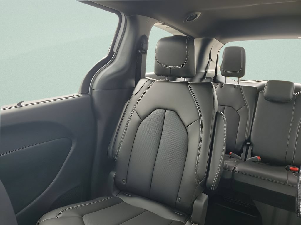 New 2026 Chrysler Voyager LX FWD image 12