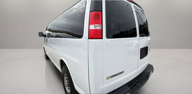 Used 2024 Chevrolet Express 3500 LT w/ LT Preferred Equipment Group RWD image 30