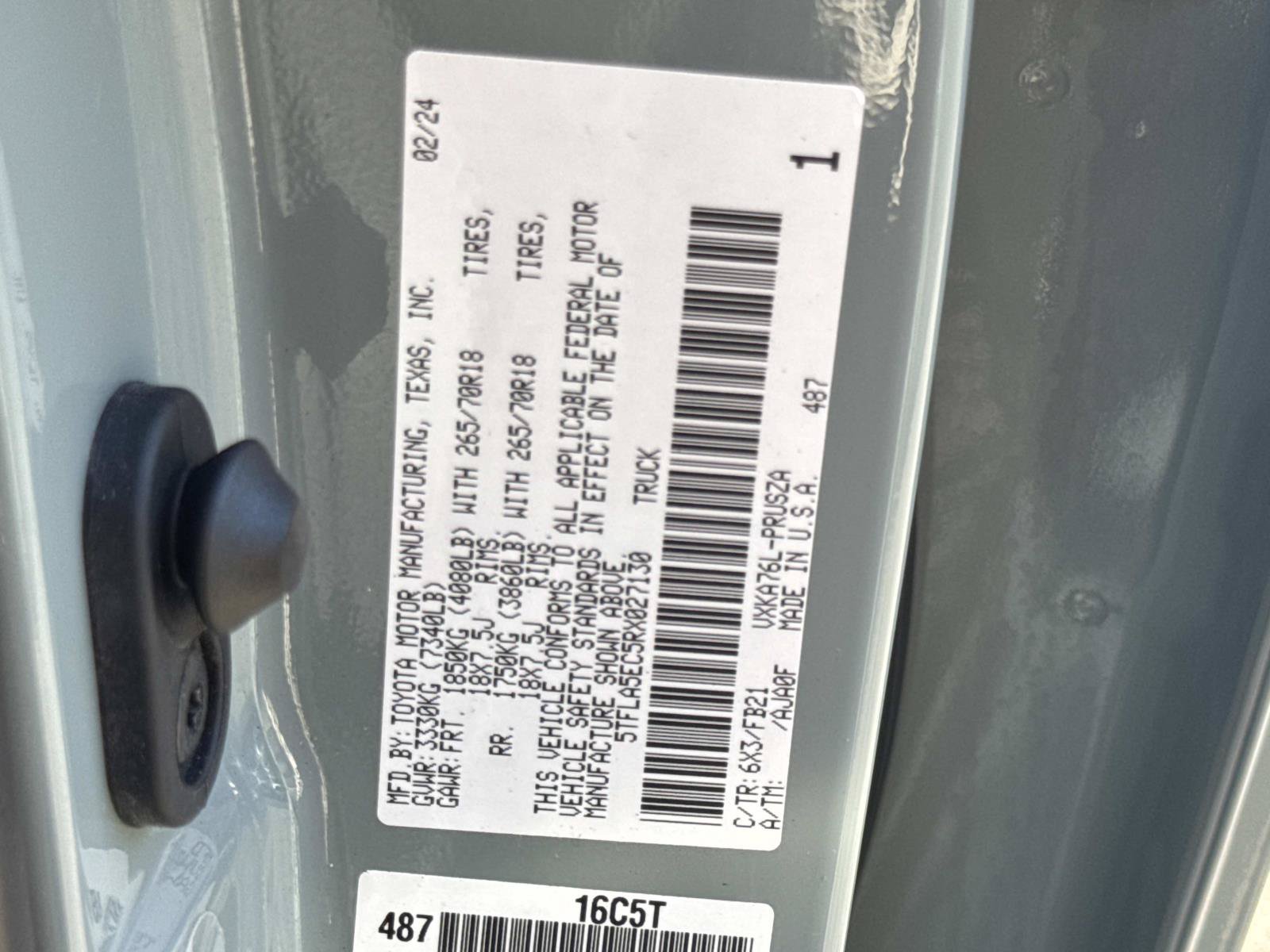 Used 2024 Toyota Tundra SR5 w/ SR5 Convenience Package AWD/4WD image 14
