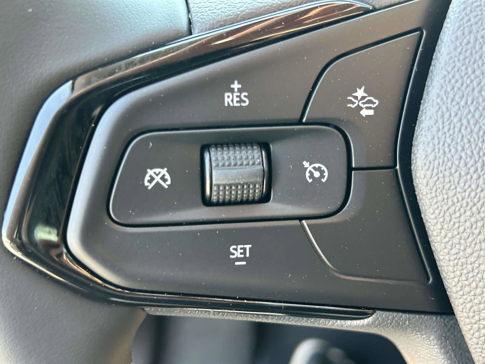 New 2027 Chevrolet Bolt RS FWD image 21