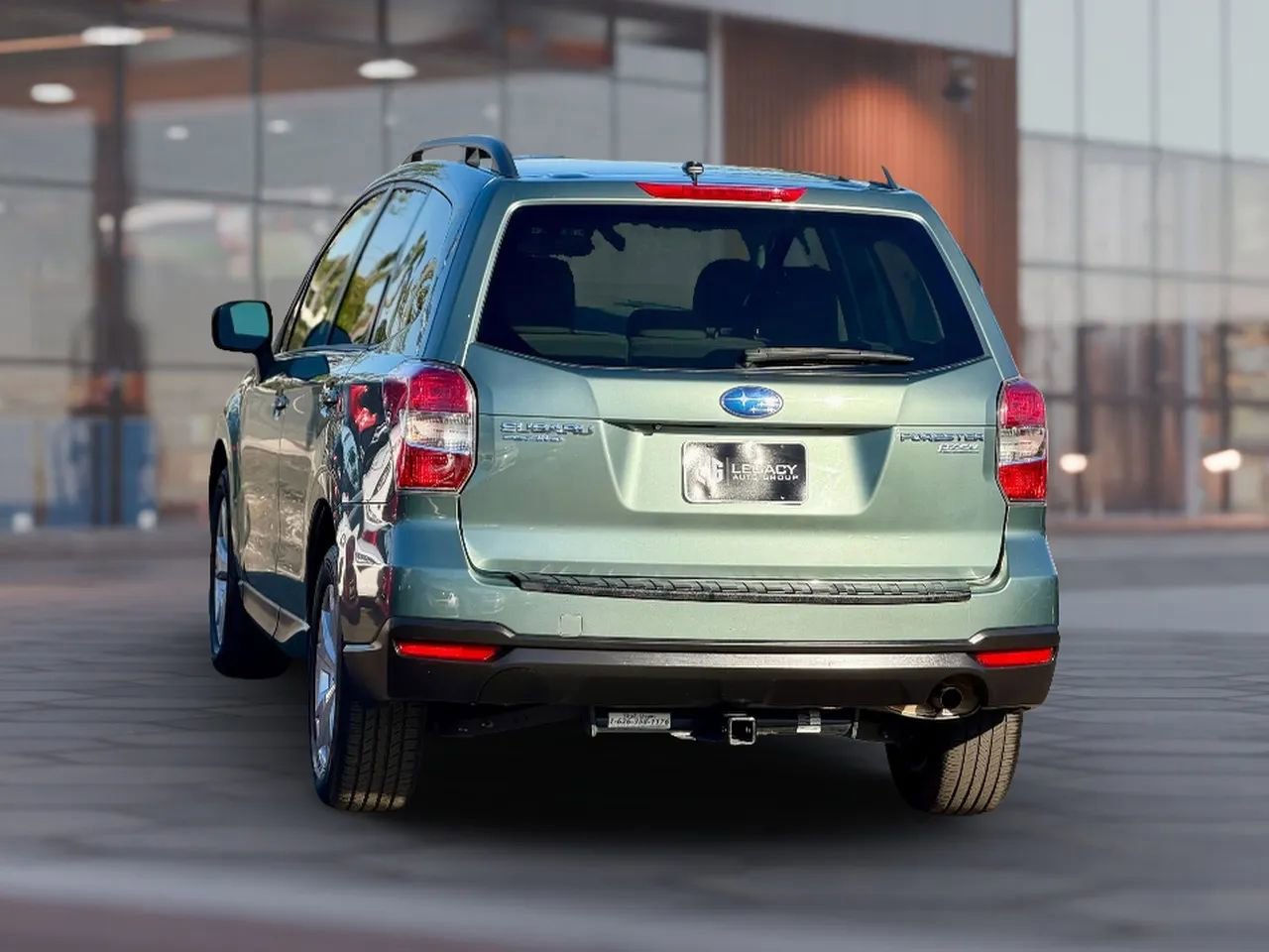 Used 2014 Subaru Forester 2.5i Premium w/ All-Weather Package image 4