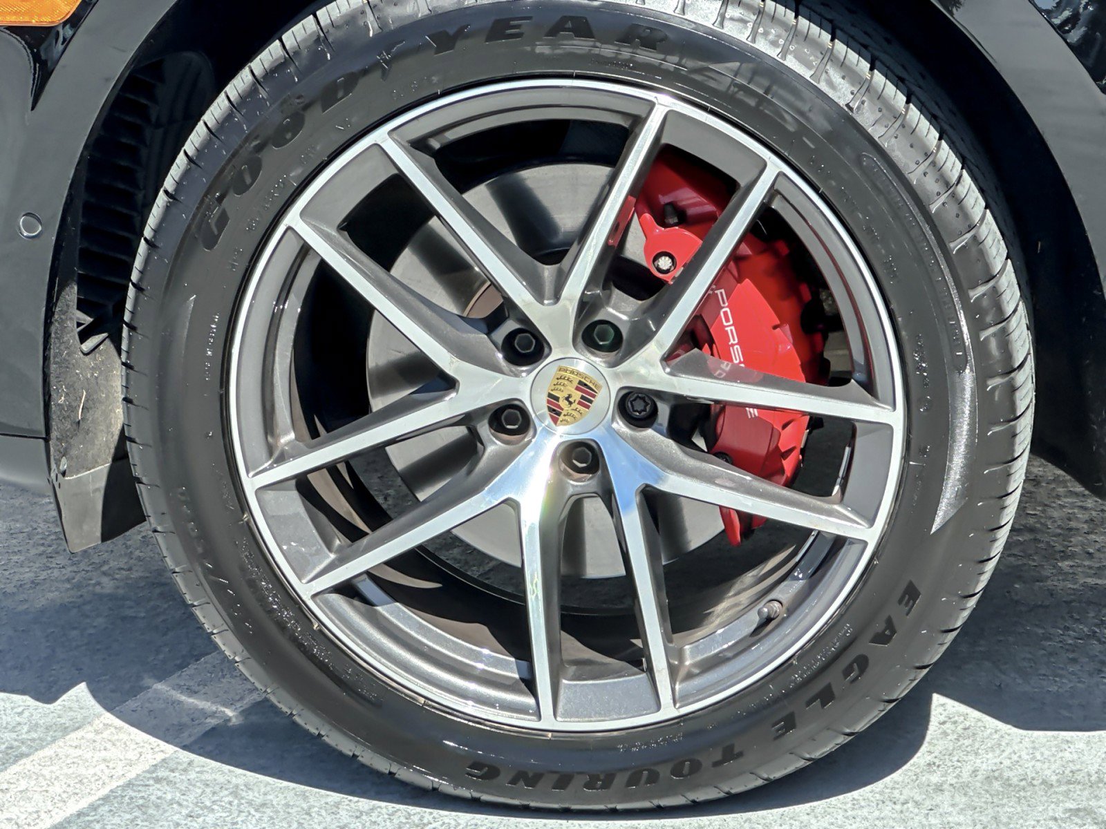 Certified 2023 Porsche Macan S image 26