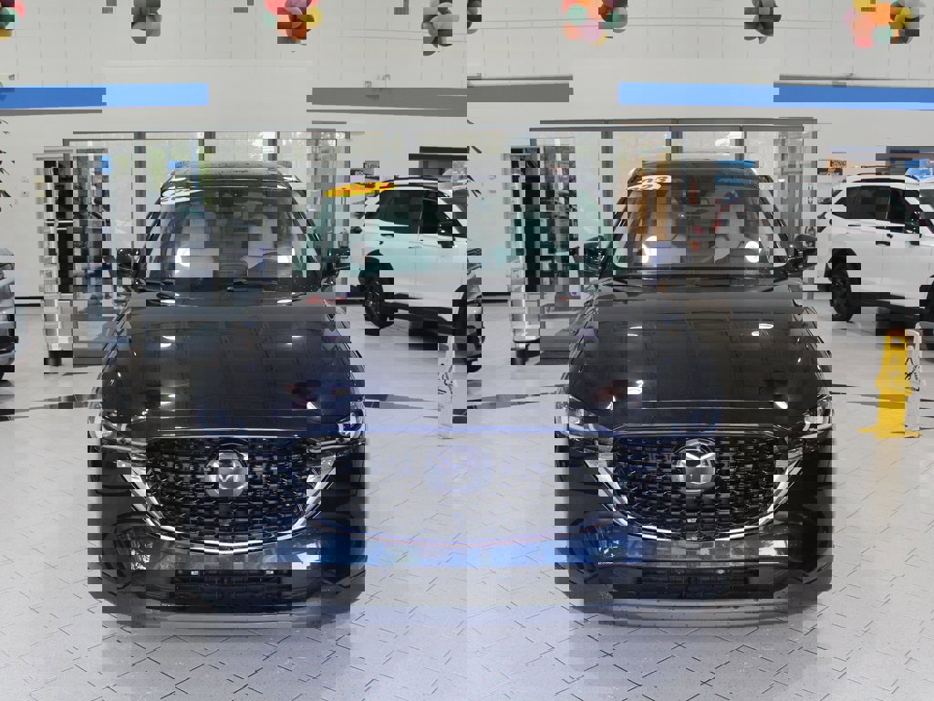 Used 2023 MAZDA CX-5 AWD 2.5 S w/ Premium Plus Pkg image 2