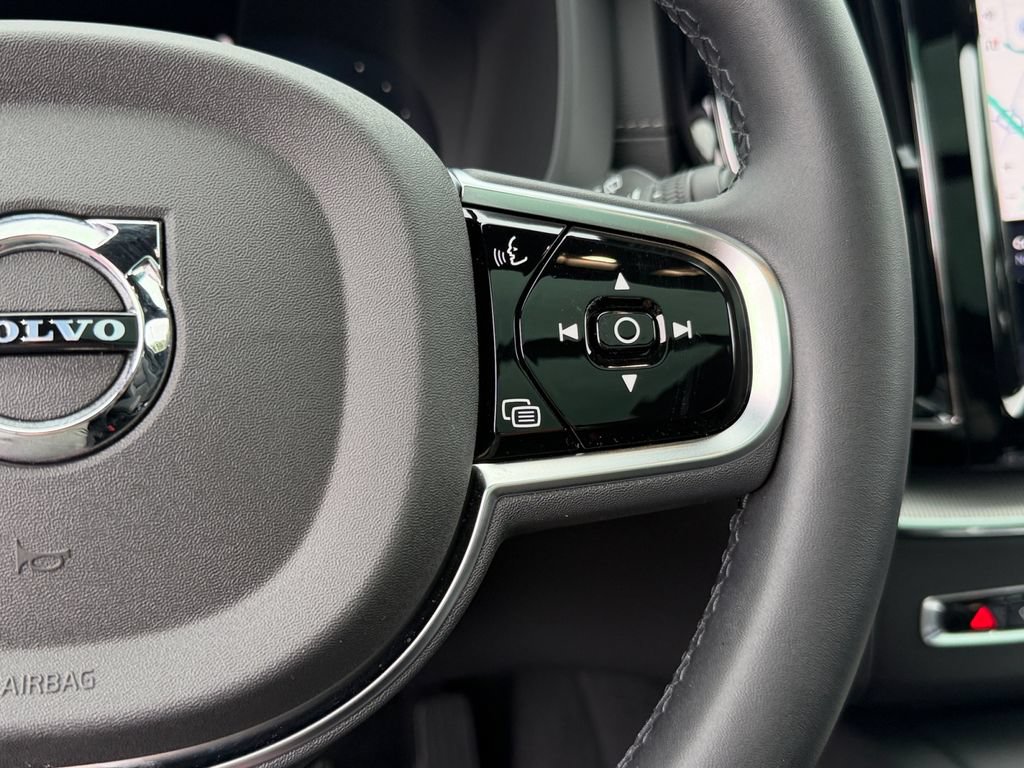 Certified 2025 Volvo XC60 T8 Ultra w/ Climate Package AWD/4WD image 19
