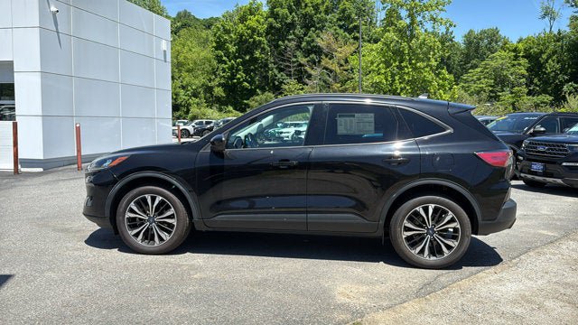 Used 2022 Ford Escape SEL w/ SEL Stealth AWD Package image 4