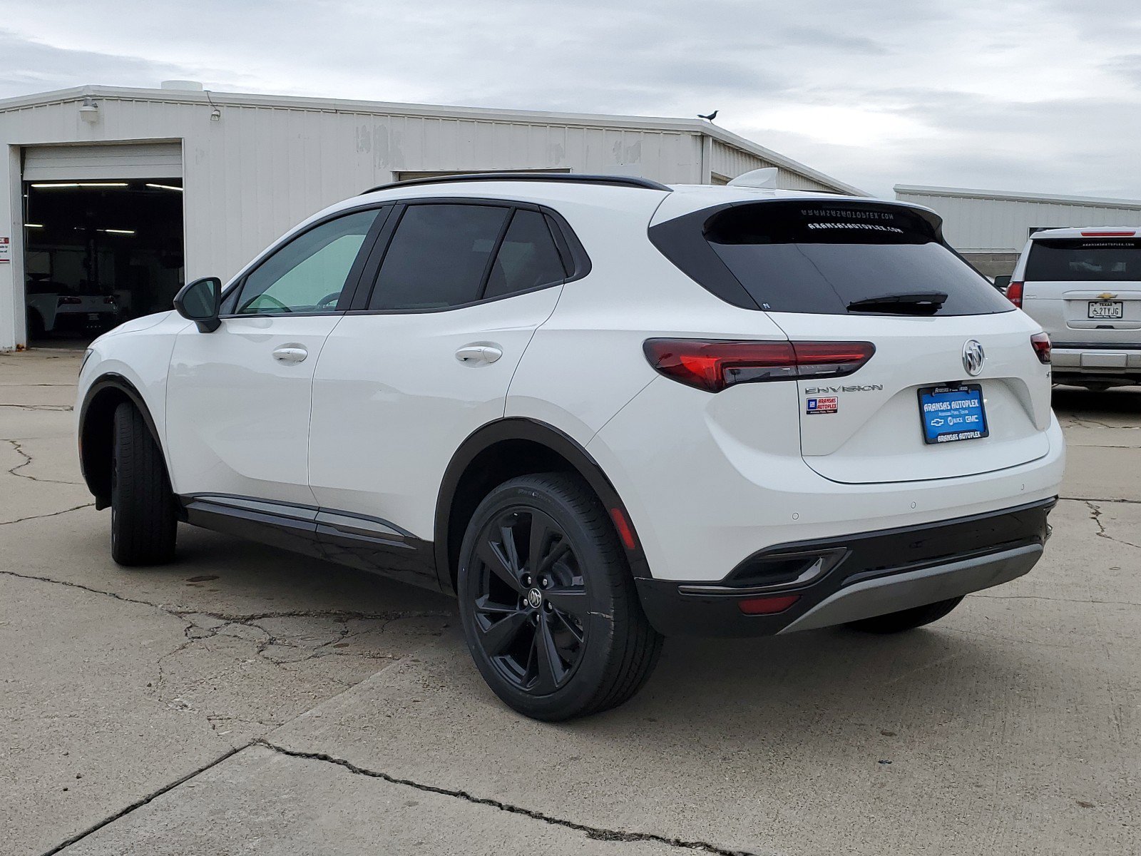 Used 2023 Buick Envision Essence w/ Sport Touring Package image 7