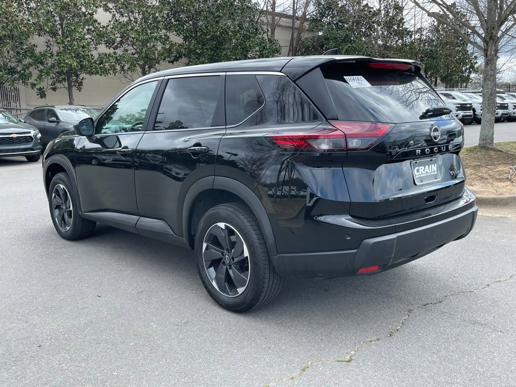 Used 2024 Nissan Rogue SV AWD/4WD image 5